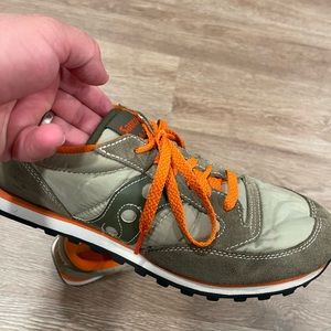 Saucony Jazz classic runner sneaker in size 10 mens